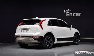 Kia Niro 2022 1.6 автомат (гидро), миниатюра 2