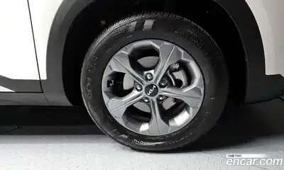 Kia Seltos 2023 2.0 автомат (гидро), миниатюра 7