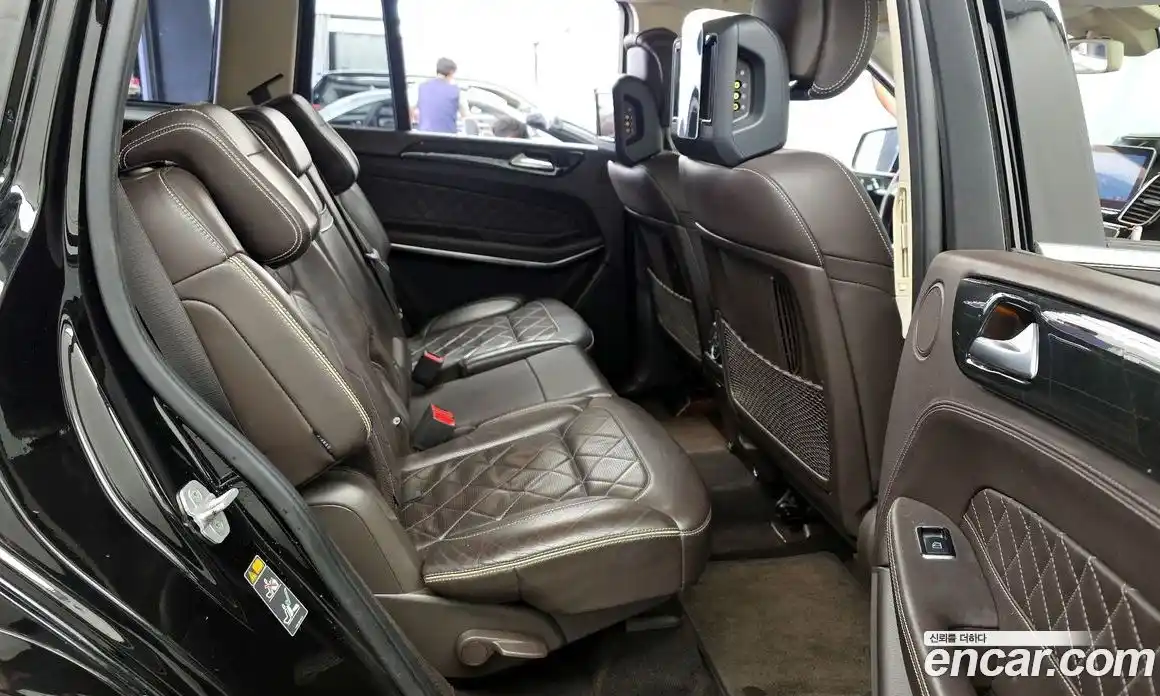 Mercedes-Benz GLS-Class 2017 4.7 гидро, фото 18 Mercedes-Benz GLS-Class 2017 4.7 гидро, фото 18