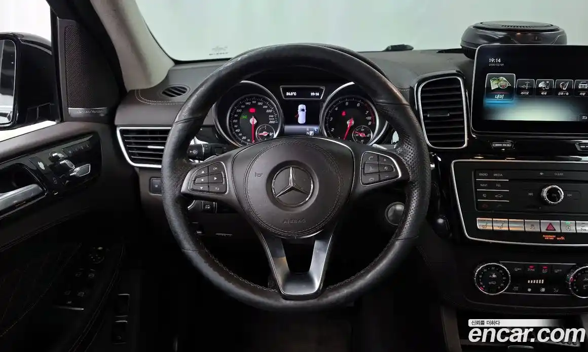 Mercedes-Benz GLS-Class 2017 4.7 гидро, фото 19 Mercedes-Benz GLS-Class 2017 4.7 гидро, фото 19