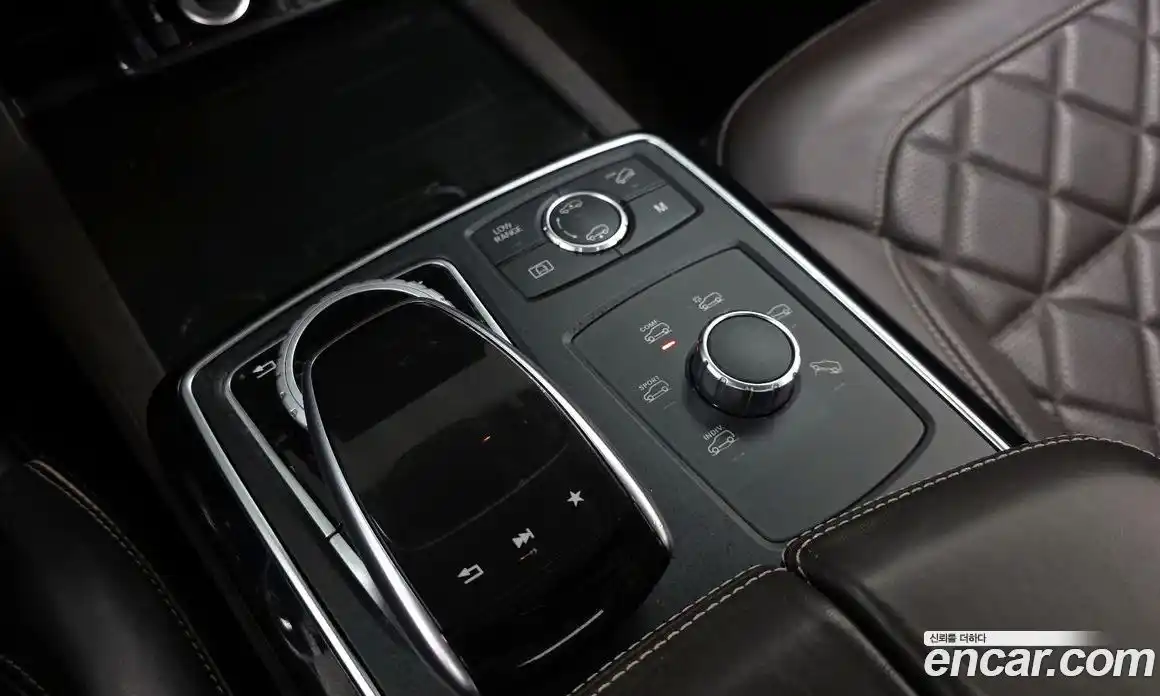 Mercedes-Benz GLS-Class 2017 4.7 гидро, фото 23 Mercedes-Benz GLS-Class 2017 4.7 гидро, фото 23