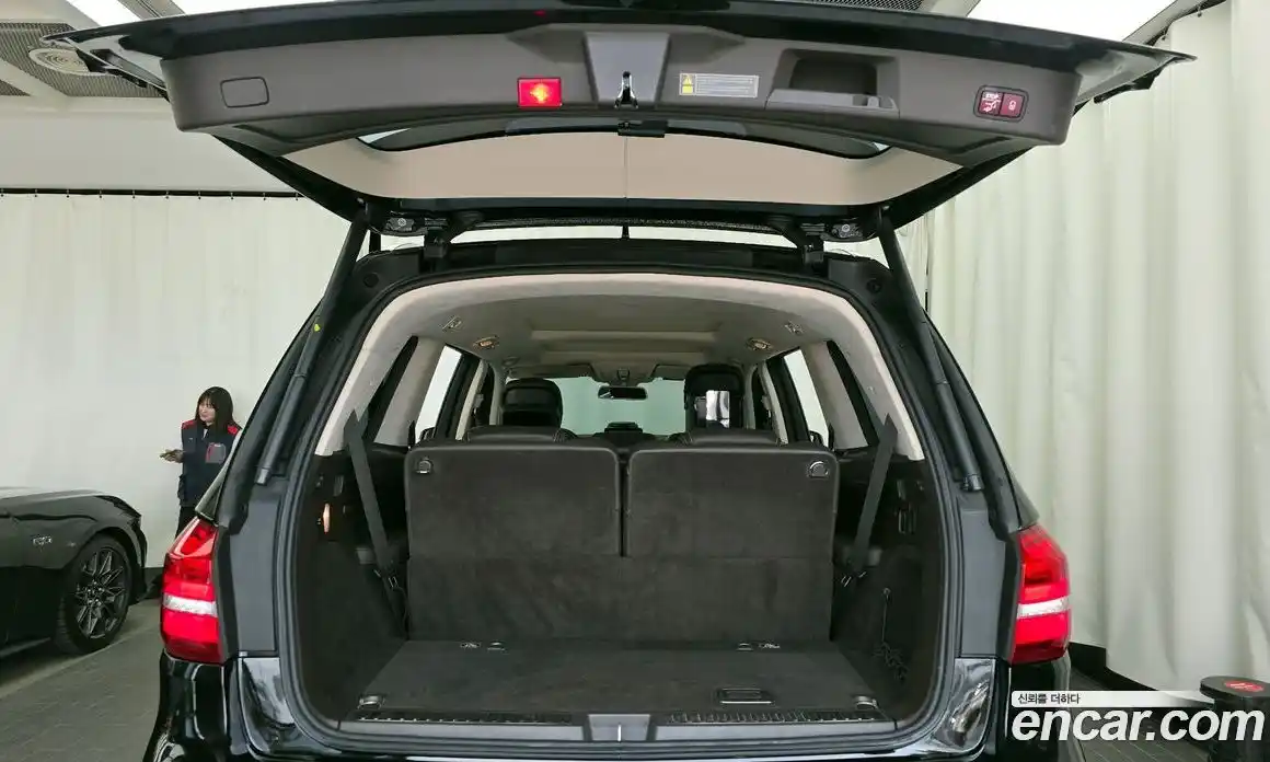 Mercedes-Benz GLS-Class 2017 4.7 гидро, фото 26 Mercedes-Benz GLS-Class 2017 4.7 гидро, фото 26