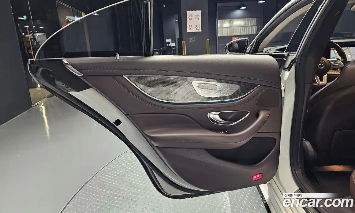 Mercedes-Benz CLS-Class 2019 1.9 гидро, фото 15
