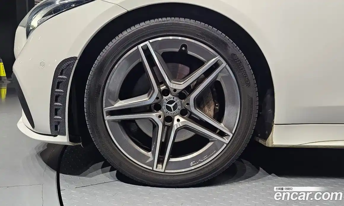Mercedes-Benz CLS-Class 2019 1.9 гидро, фото 5