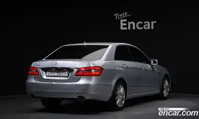 Mercedes-Benz E-Class 2010 3.0 автомат (гидро), миниатюра 2