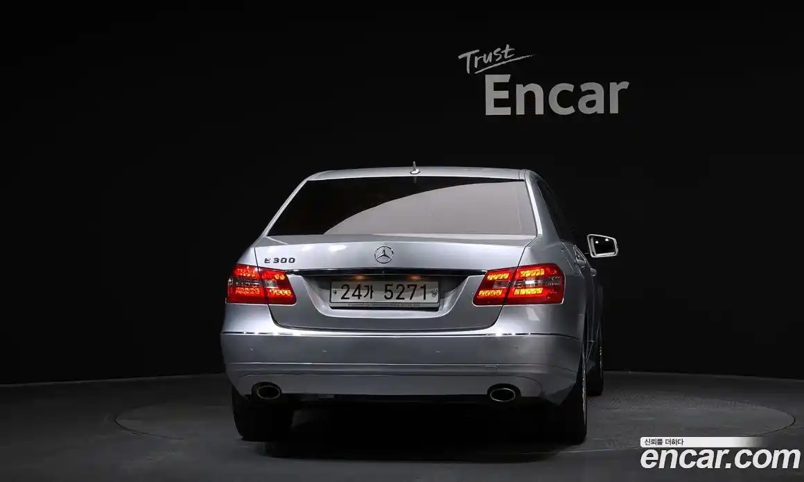 Mercedes-Benz E-Class 2010 3.0 автомат (гидро), фото 4