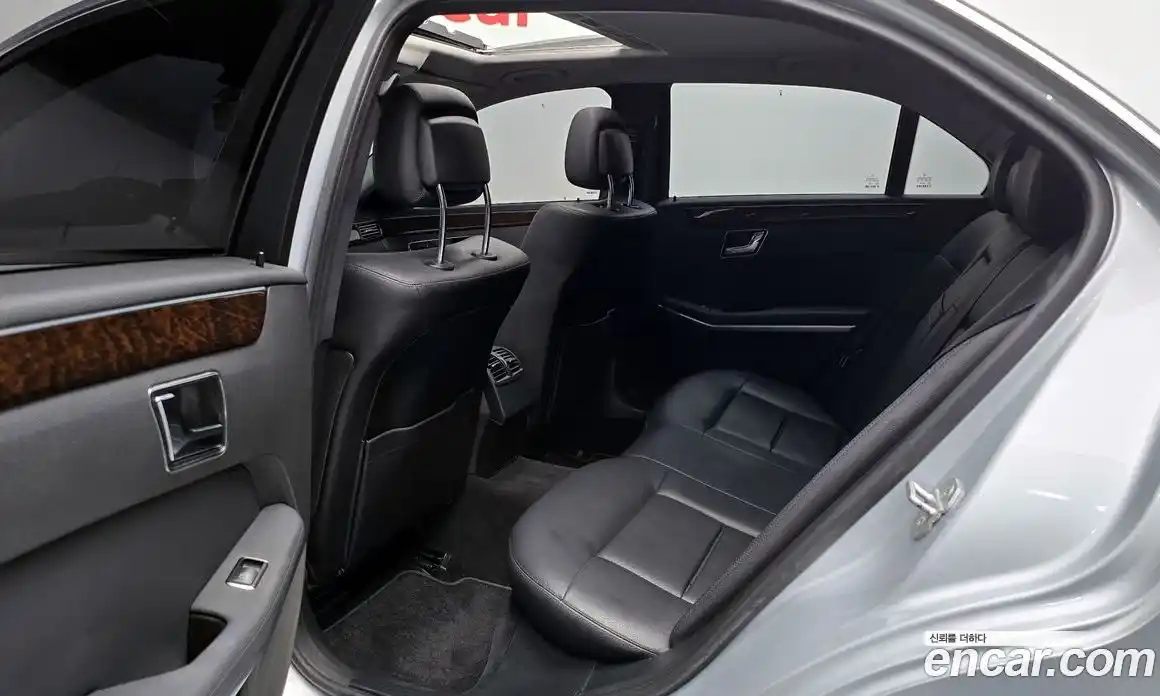 Mercedes-Benz E-Class 2011 1.8 автомат (гидро), фото 13
