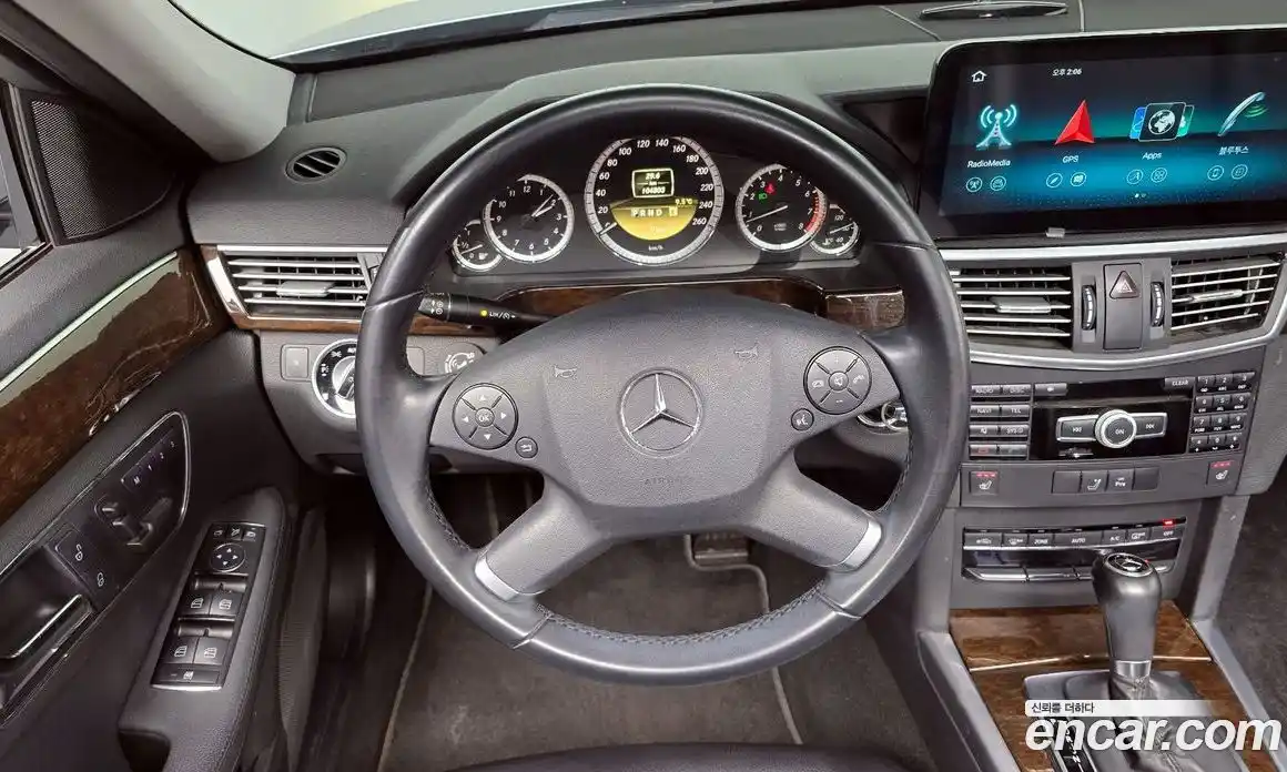 Mercedes-Benz E-Class 2011 1.8 автомат (гидро), фото 14