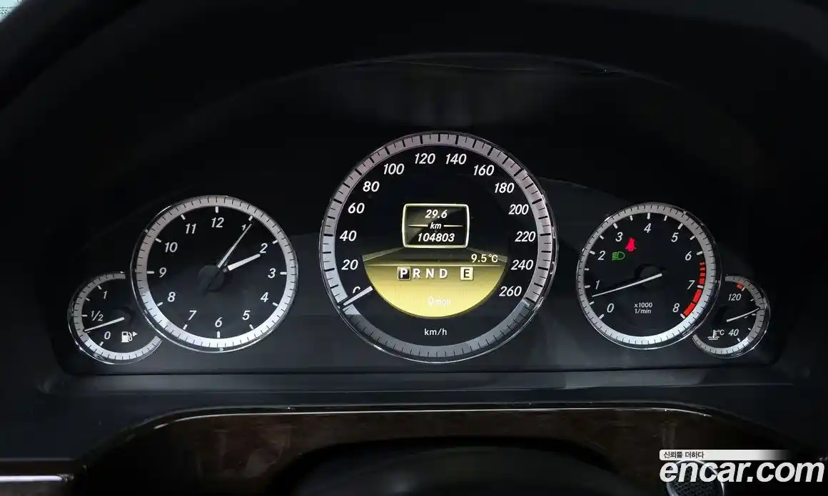 Mercedes-Benz E-Class 2011 1.8 автомат (гидро), фото 8
