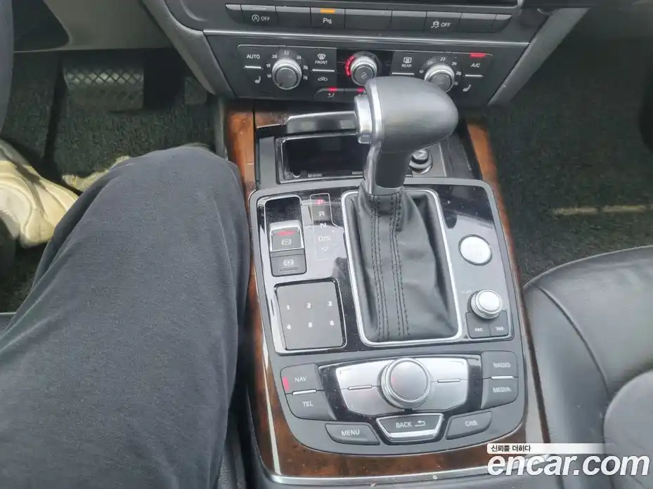 Audi A6 2015 3.0 автомат (гидро), фото 12
