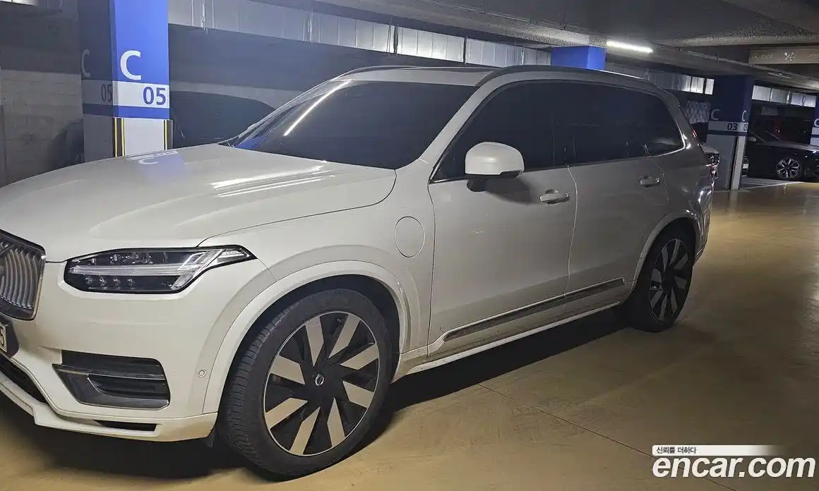 Volvo XC90 2023 2.0 автомат (гидро), фото 10