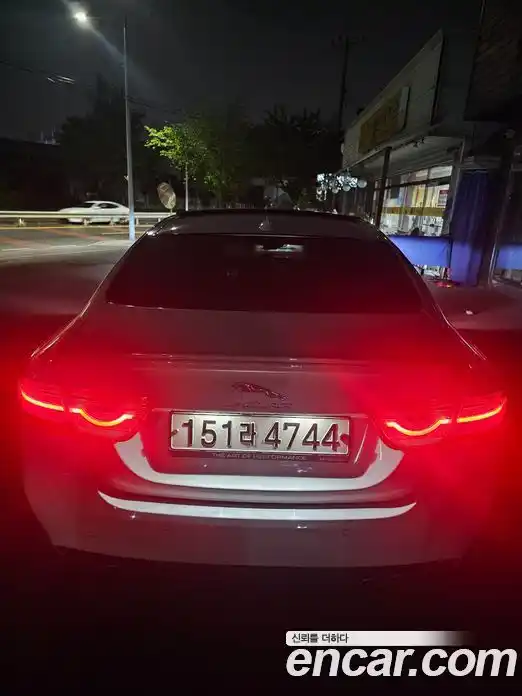 Jaguar XE 2016 2.0 гидро, фото 5