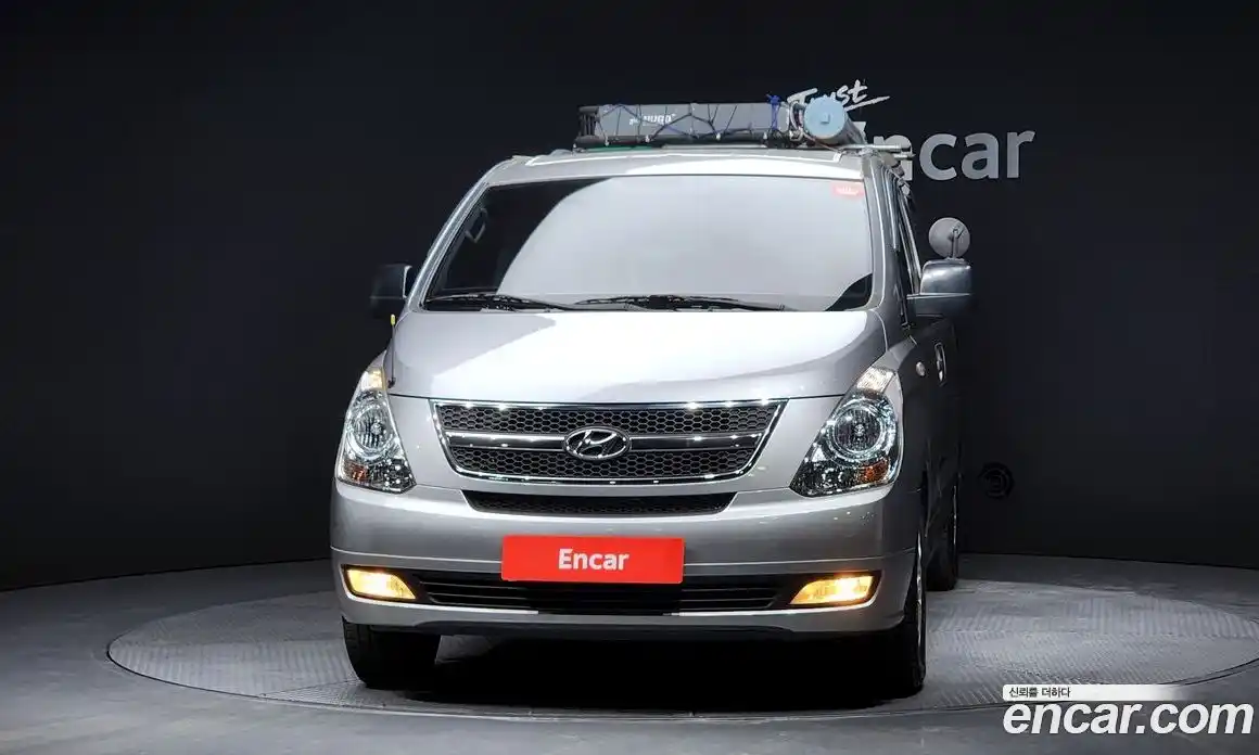 Hyundai Starex 2010 2.5 автомат (гидро), фото 3
