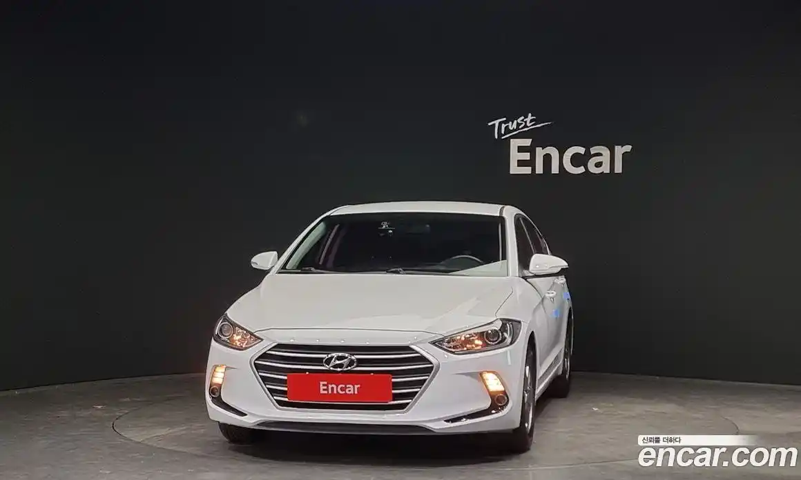 Hyundai Avante 2016 1.6 автомат (гидро), фото 3