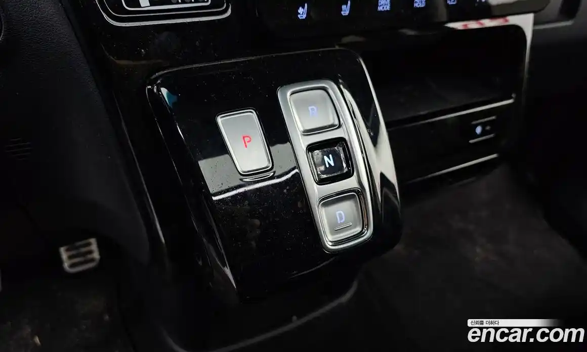 Hyundai Staria 2024 2.2 автомат (гидро), фото 9