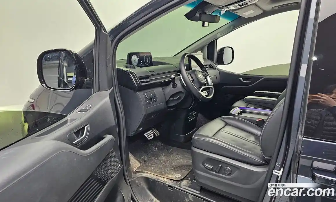 Hyundai Staria 2024 2.2 автомат (гидро), фото 10