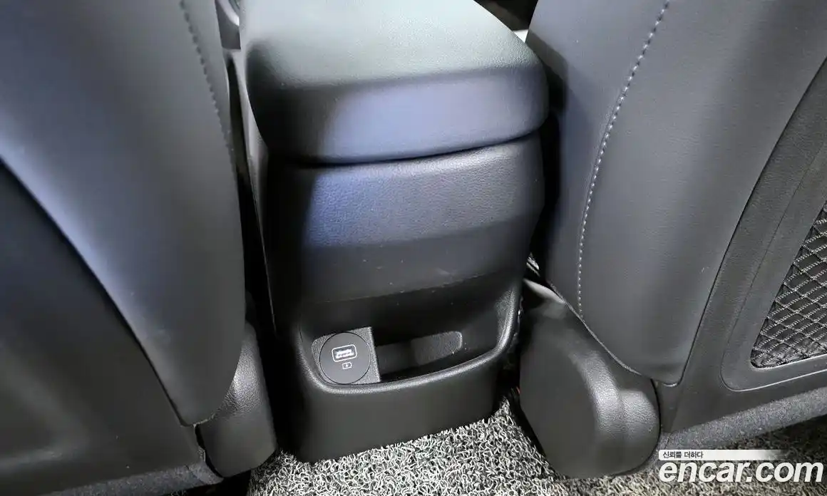 Hyundai Kona 2021 1.6 автомат (гидро), фото 19