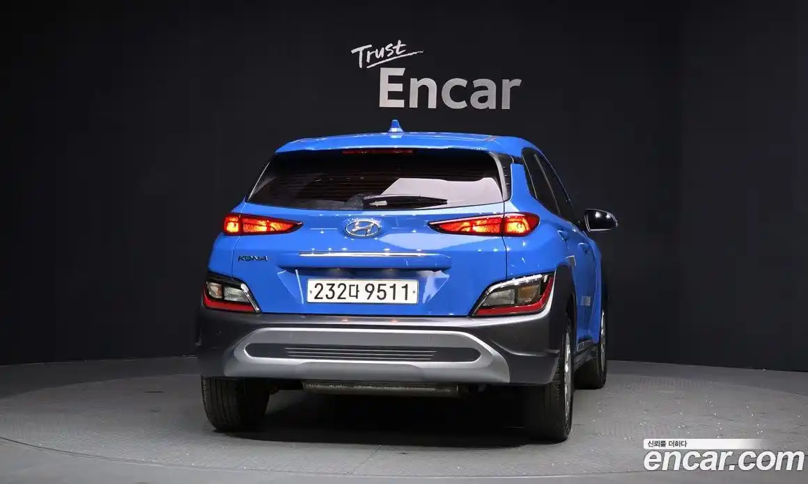 Hyundai Kona 2021 1.6 автомат (гидро), фото 4