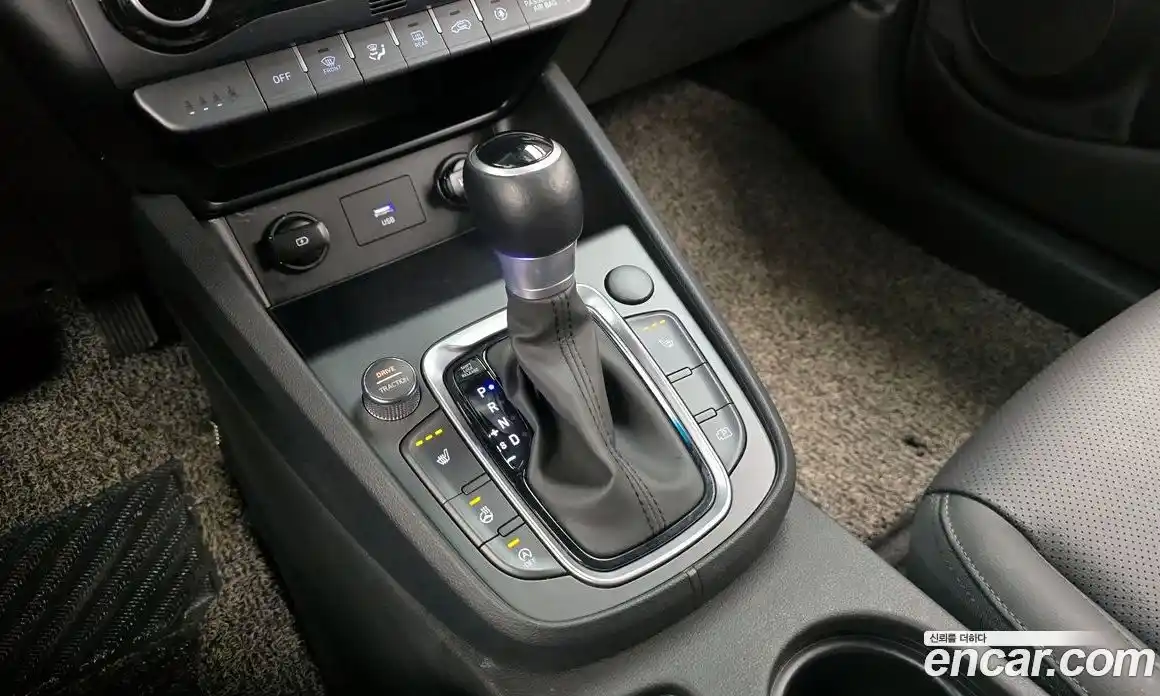 Hyundai Kona 2021 1.6 автомат (гидро), фото 9