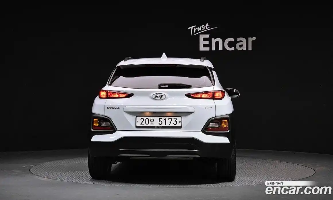 Hyundai Kona 2019 1.6 автомат (гидро), фото 4