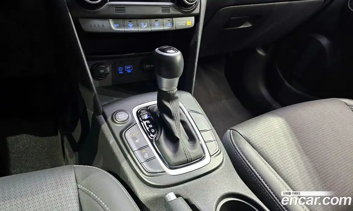 Hyundai Kona 2019 1.6 автомат (гидро), фото 9