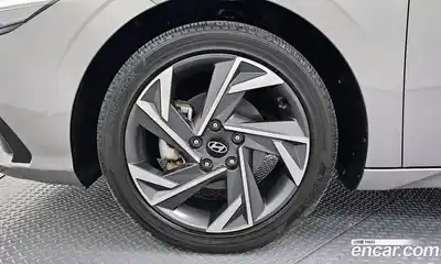 Hyundai Avante 2023 1.6 автомат (гидро), миниатюра 5
