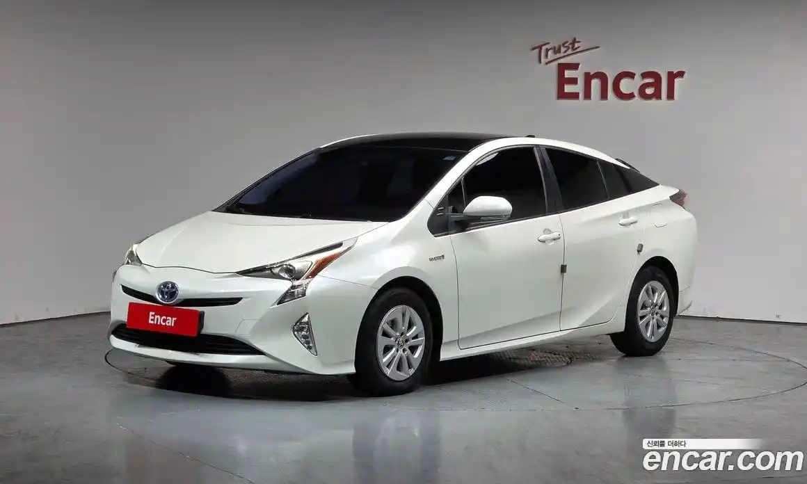 Toyota Prius 2017 1.8 гидро, фото 1