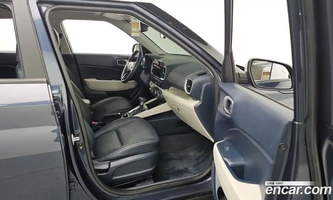 Hyundai Venue 2022 1.6 автомат (гидро), фото 18