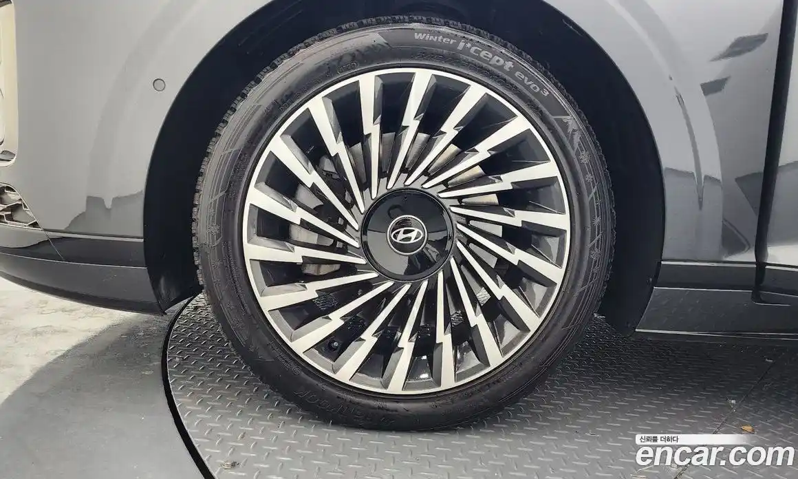 Hyundai Grandeur 2024 3.5 автомат (гидро), фото 5