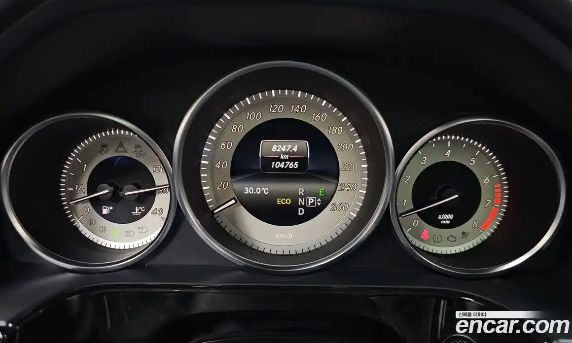 Mercedes-Benz E-Class 2013 3.5 гидро, фото 8 Mercedes-Benz E-Class 2013 3.5 гидро, фото 8