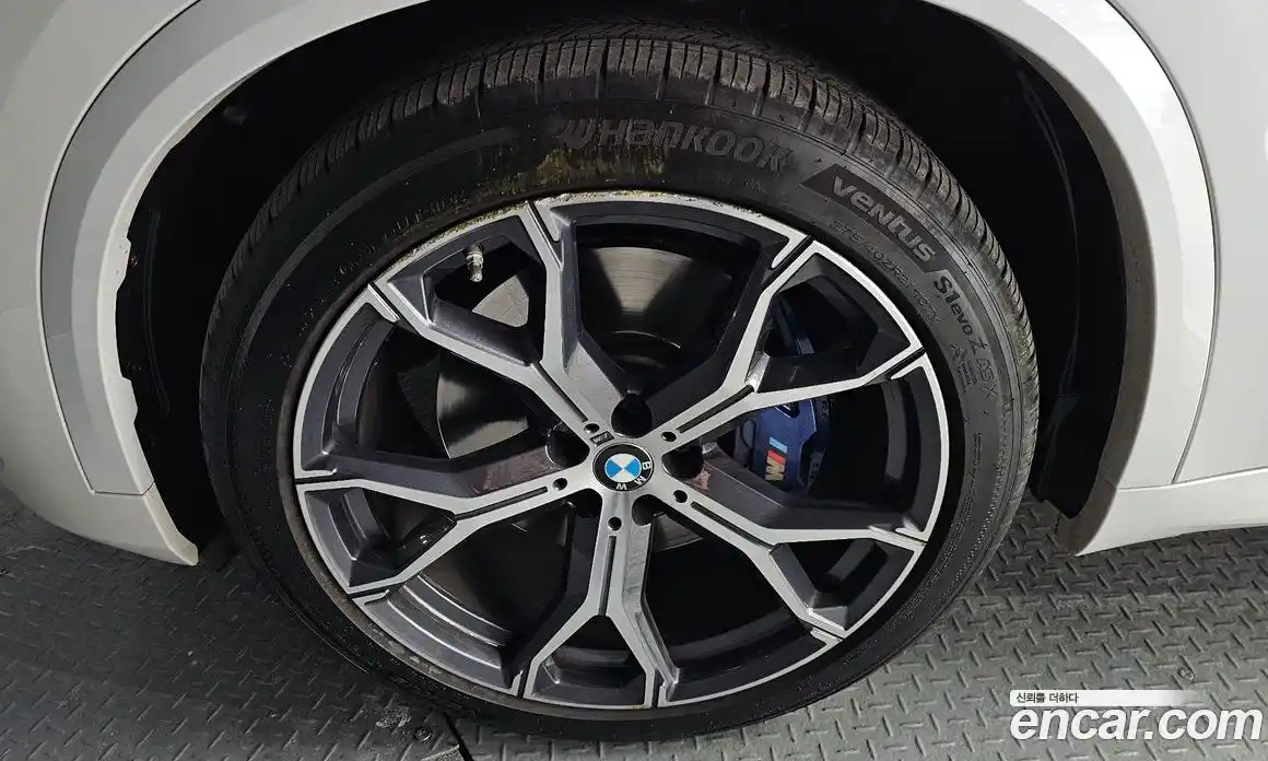 BMW X5 2022 3.0 автомат (гидро), фото 5