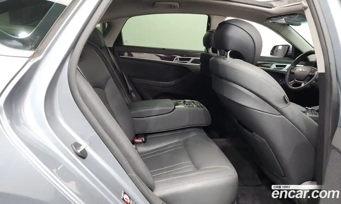 Hyundai Genesis 2015 3.3 автомат (гидро), фото 16