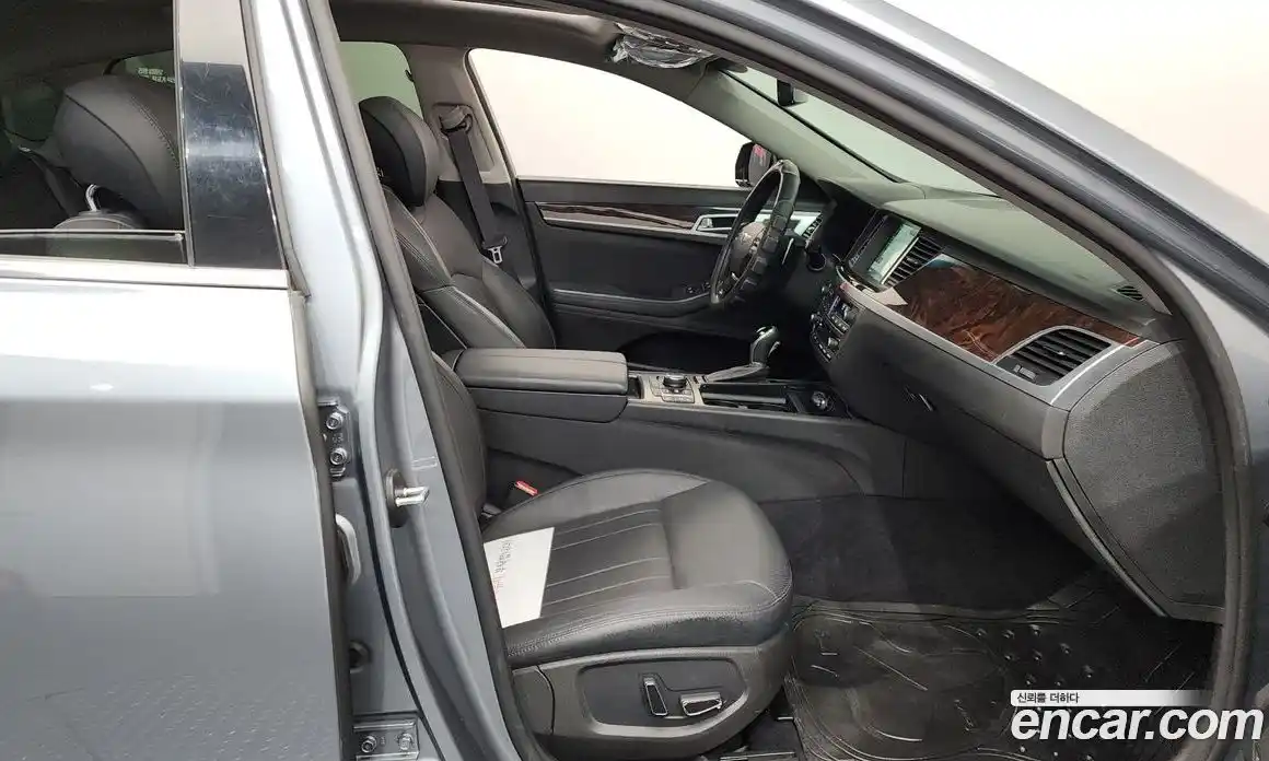 Hyundai Genesis 2015 3.3 автомат (гидро), фото 17