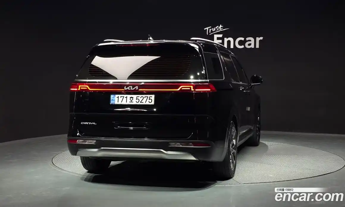 Kia Carnival 2022 2.2 автомат (гидро), фото 4