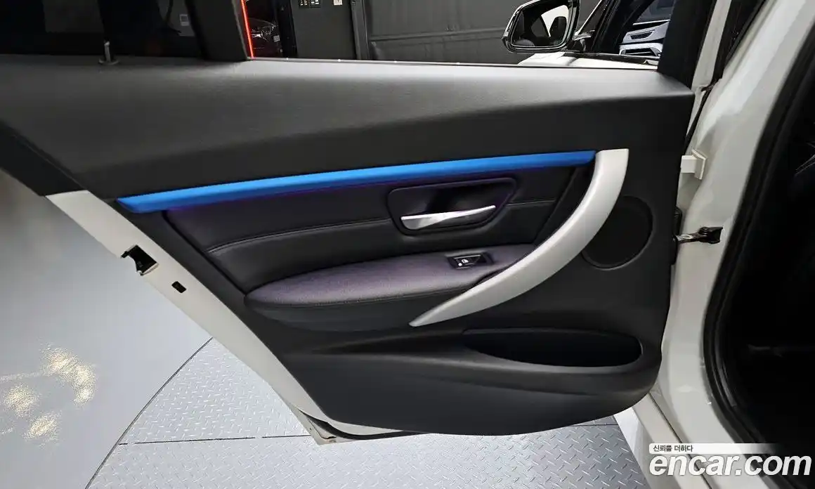 BMW 3 серия 2017 2.0 автомат (гидро), фото 15