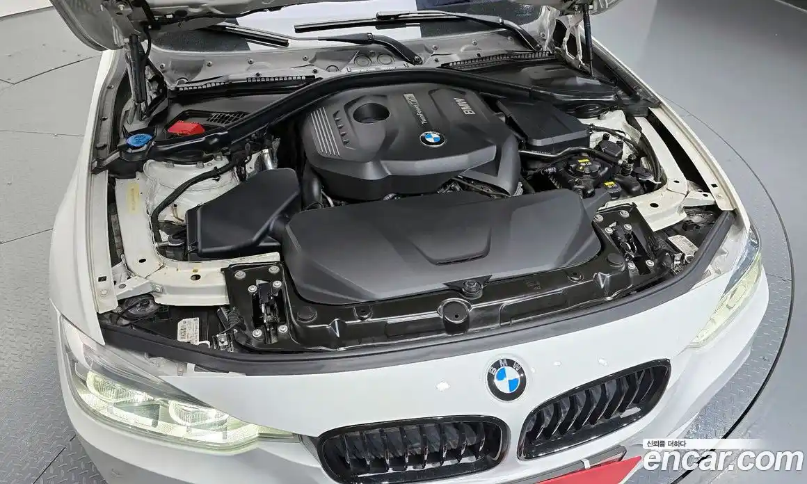 BMW 3 серия 2017 2.0 автомат (гидро), фото 6