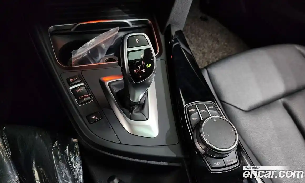BMW 3 серия 2018 2.0 автомат (гидро), фото 9