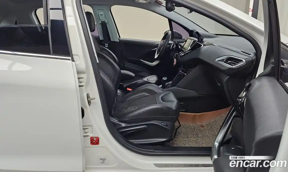 Peugeot 208 2015 1.6 автомат (гидро), фото 11 Peugeot 208 2015 1.6 автомат (гидро), фото 11