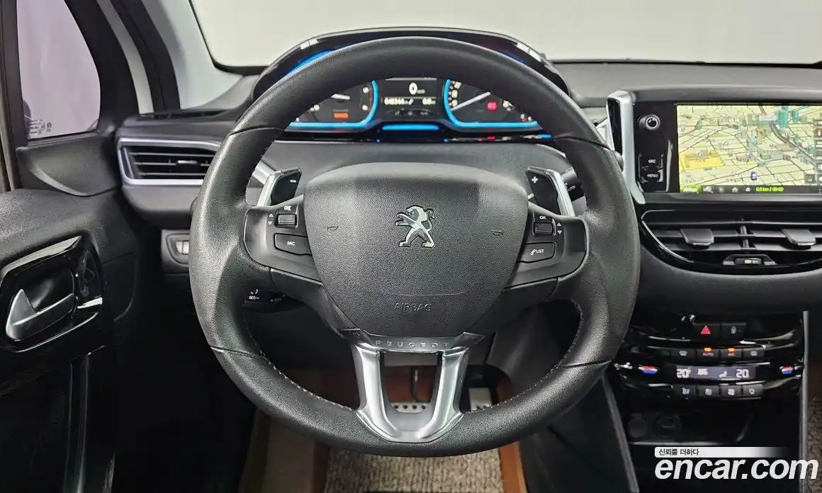 Peugeot 208 2015 1.6 автомат (гидро), фото 13 Peugeot 208 2015 1.6 автомат (гидро), фото 13
