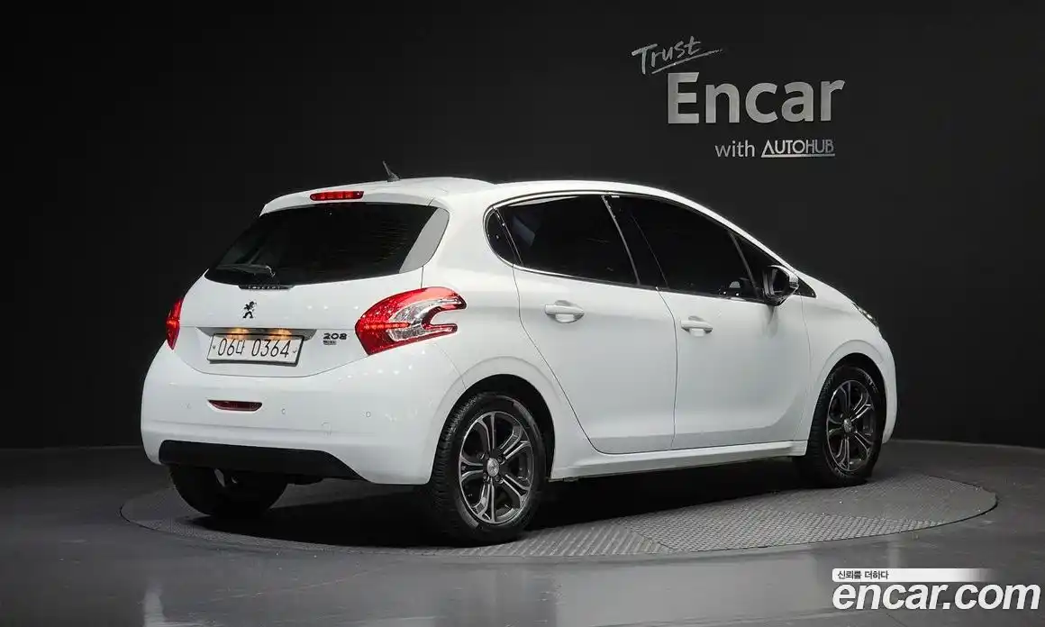 Peugeot 208 2015 1.6 автомат (гидро), фото 2 Peugeot 208 2015 1.6 автомат (гидро), фото 2
