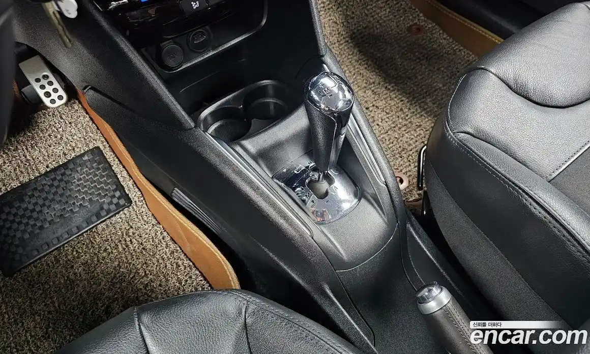 Peugeot 208 2015 1.6 автомат (гидро), фото 9 Peugeot 208 2015 1.6 автомат (гидро), фото 9
