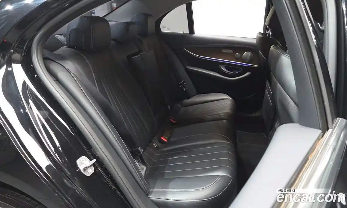Mercedes-Benz E-Class 2018 2.0 автомат (гидро), фото 11