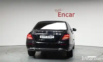 Mercedes-Benz E-Class 2018 2.0 автомат (гидро), миниатюра 3