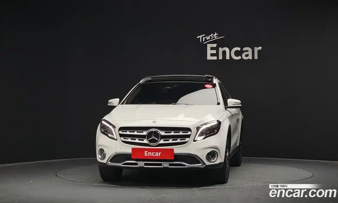Mercedes-Benz GLA-Class 2018 2.0 гидро, фото 3 Mercedes-Benz GLA-Class 2018 2.0 гидро, фото 3