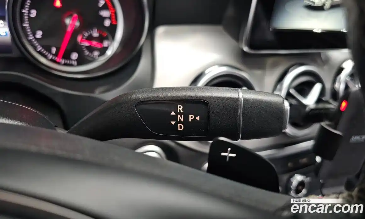 Mercedes-Benz GLA-Class 2018 2.0 гидро, фото 9 Mercedes-Benz GLA-Class 2018 2.0 гидро, фото 9