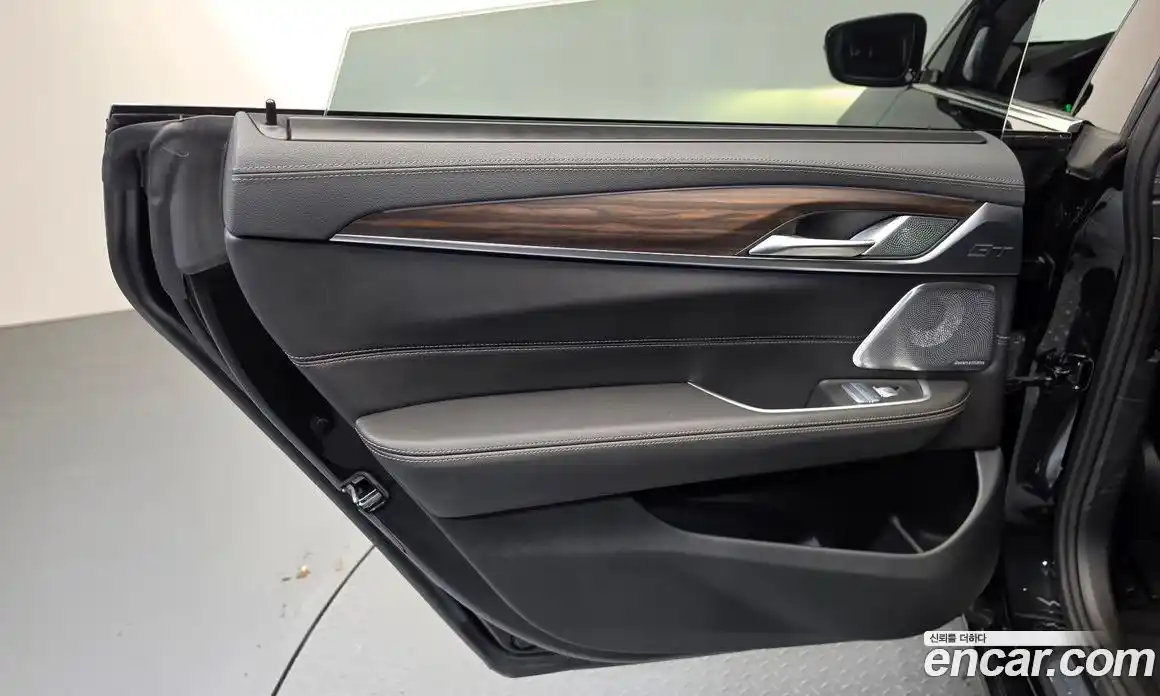 BMW 6 серия 2023 3.0 автомат (гидро), фото 15