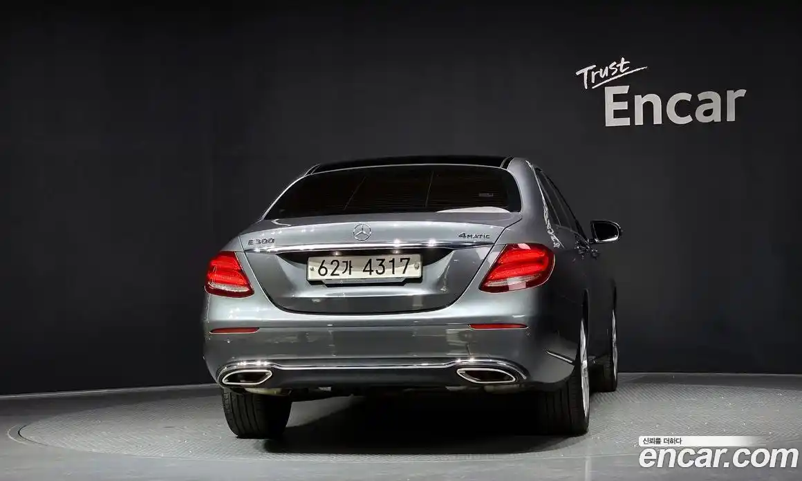 Mercedes-Benz E-Class 2017 2.0 автомат (гидро), фото 4