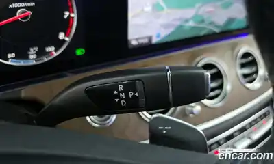 Mercedes-Benz E-Class 2017 2.0 автомат (гидро), миниатюра 9
