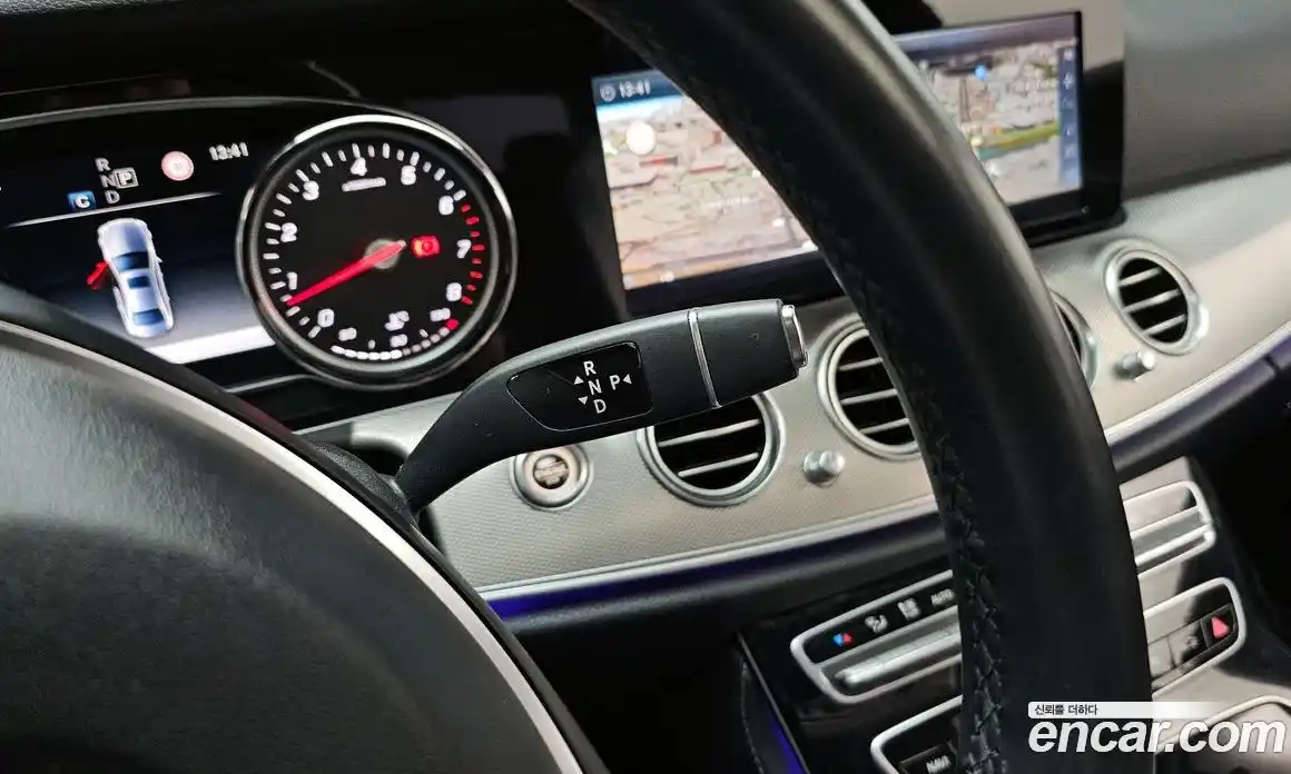 Mercedes-Benz E-Class 2016 2.0 автомат (гидро), фото 9