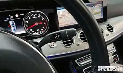 Mercedes-Benz E-Class 2016 2.0 автомат (гидро), миниатюра 9